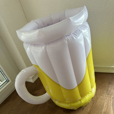 Aufblasbarer bierkühler