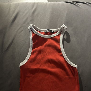 Top rouge 
