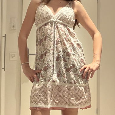 Blumenkleid mit Spaghettiträgern