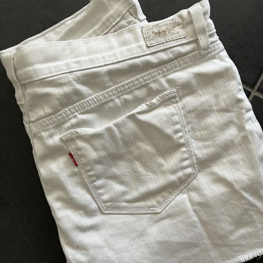 Weisse Levi's Shorts, Grösse XL