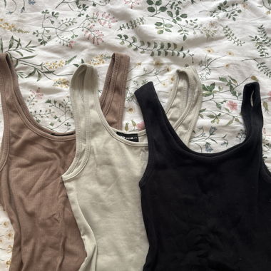 3 Tops 
