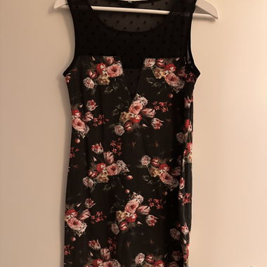 Vestito Nero a Fiori con Inserto in Mesh