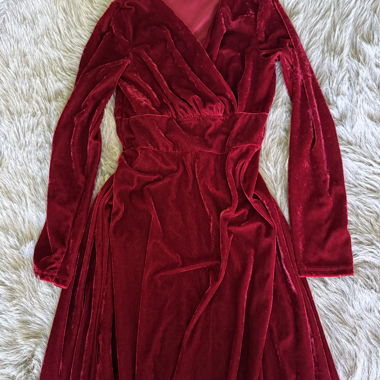 Abito in velluto rosso