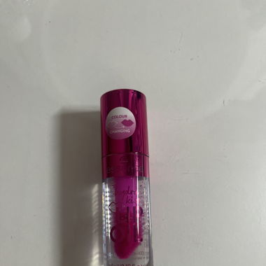 Essence colour changing lip oil