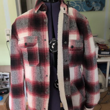 Veste polaire à carreaux