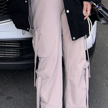 Pantalon cargo large beige rosé taille haute