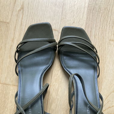 Khaki sandals