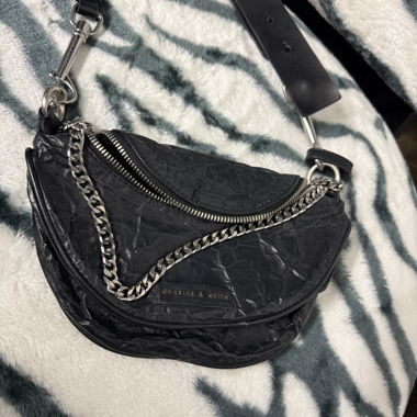 Borsa nera testurizzata
