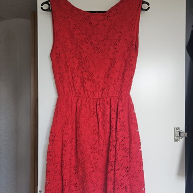 rotes Sommerkleid