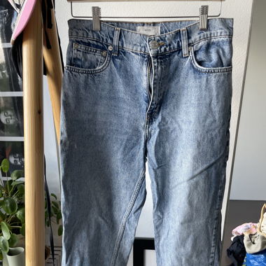  MOM JEANS