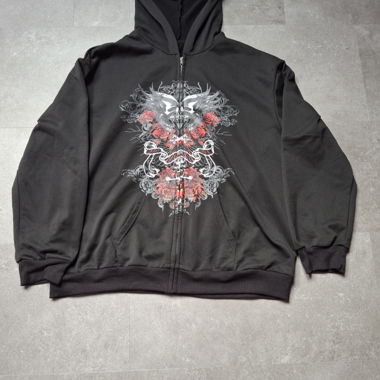 Sweat à capuche zippé noir et rouge à motif crâne gothique