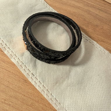 Bracelet noir pailleté