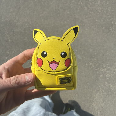 Borsellino con portachiavi Pikachu