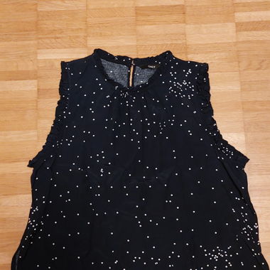 Only gepunktete Bluse