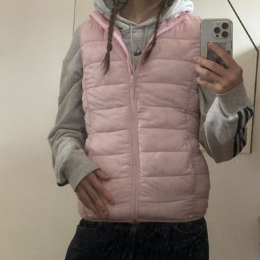 rosa veste