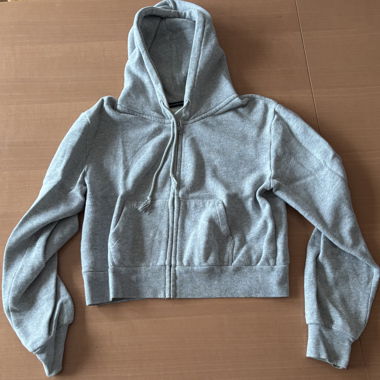 Grauer Zip-Hoodie