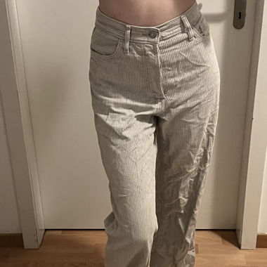 Beige Hose 