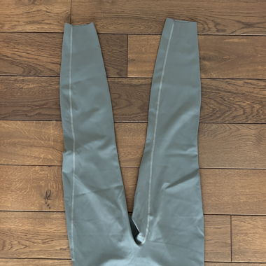 Sportleggins in Khaki-Grün