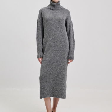 Abito midi in maglia grigio con collo a dolcevita