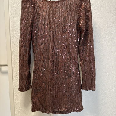 Abito mini con paillettes