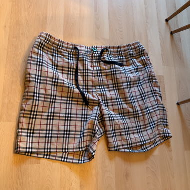 Kurze Hosen