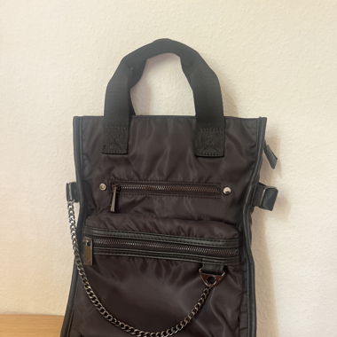 Schwarzer Rucksack