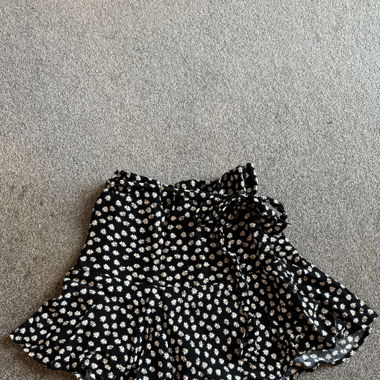 Flower mini skirt