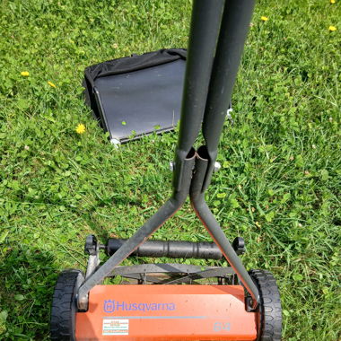Husqvarna 64 manual grass cutter