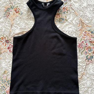 Black sleeveless top