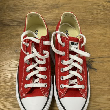 Rote Converse Chucks