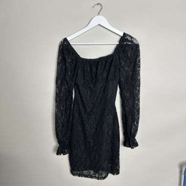 Robe en dentelle noire PIECES