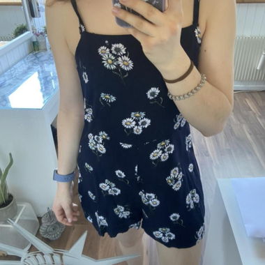 Kurzer Blumen Jumpsuit