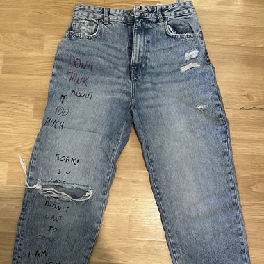 Bershka Denim mit Schriftprint 