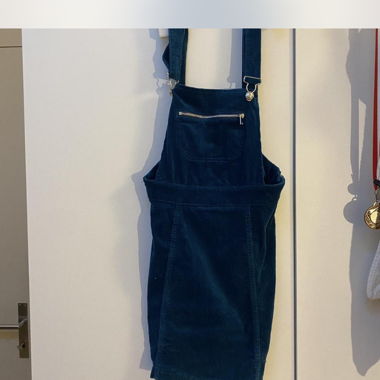 Robe salopette en velours côtelé