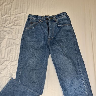 Levi’s mom jeans, new, size 27/s