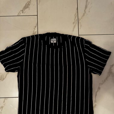 2 Karl Kani T-Shirts, Größe M