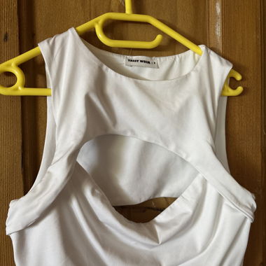 Top bianco senza maniche