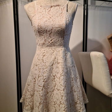Abito elegante in pizzo Missguided Tagl. 36 (UK 8)