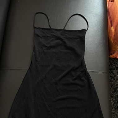 Robe noir à paillettes  