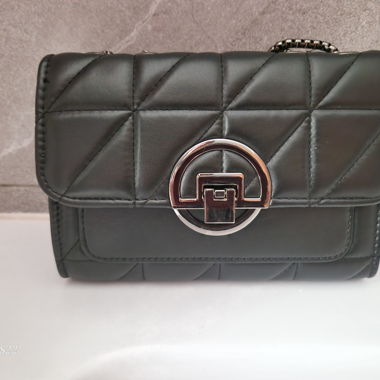 Schwarze Umhängetasche