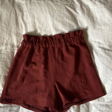 Burgundy Shorts Gr. 34
