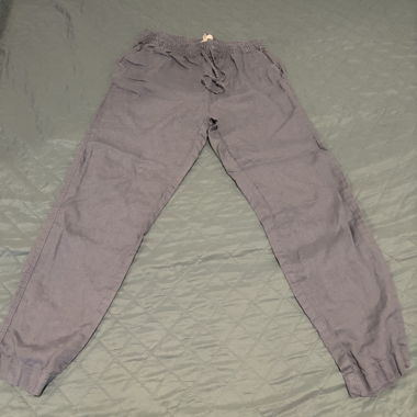 Blaue Leinenhose