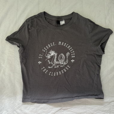 Crop-Shirt Gris Foncé avec Imprimé