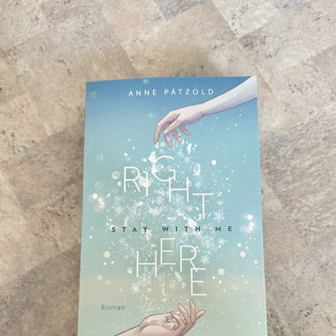 Right Here - Buch