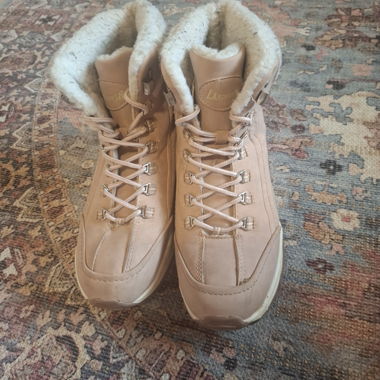 Light Pink Lined Winter Boots