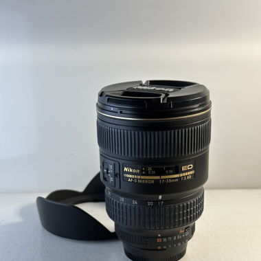 Nikon Nikkor 17 - 35mm