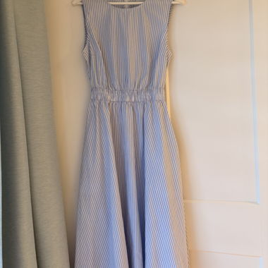 Robe sans manches à rayures