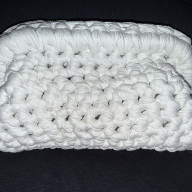 Crochet pouch in white knit