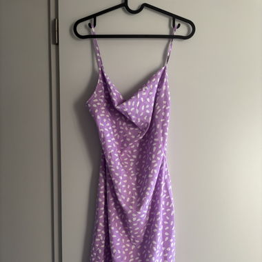 Robe rose à pois 