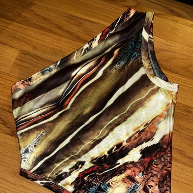 Ausgefallenes OneShoulder Top